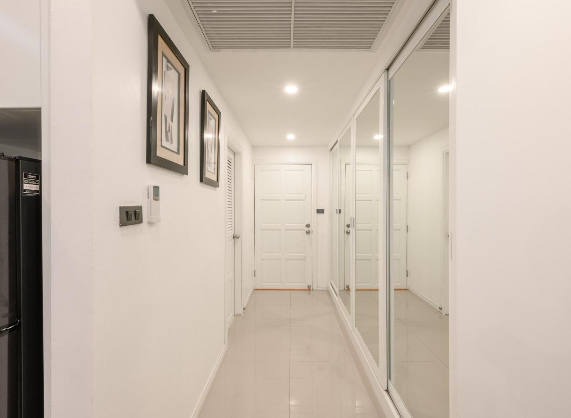 Jomtien Beachfront Stylish Studio , Stunning Seaview , Big Pool Exterior photo